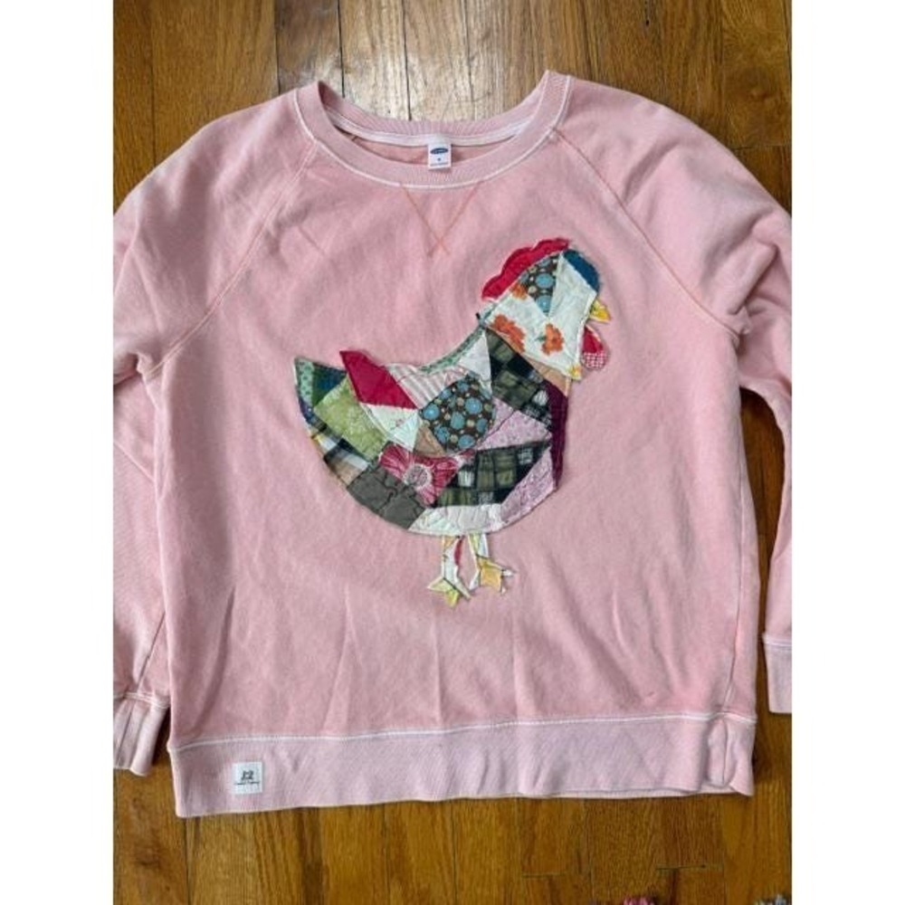 Handmade Chicken Vintage Quilt Applique Sweatshirt Gray Crewneck Hoodie Custom